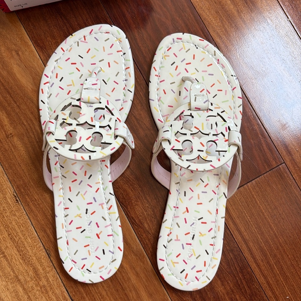 Tory Burch Patterned Sandals with Logo. Brand new with box and dust bag